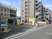 タイムズ横浜中川第３駐車場　入口