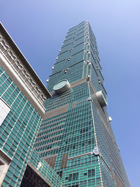 台北101タワー！高い！！（高さ509.2ｍだそうです）